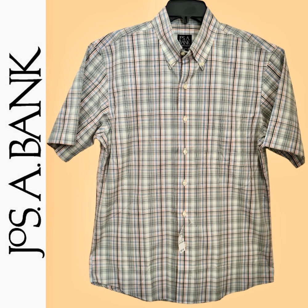 NWT JOS A. BANK MENS SHORT SLEEVE PLAID SHIRT. TRAVELER’S COL. TAILORED FIT.